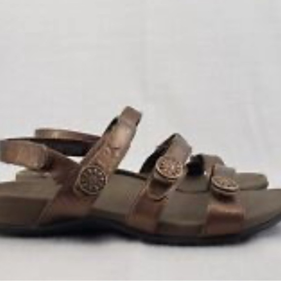 Vionic Pacific Jolie Metallic size 7 Pewter - Picture 2 of 9